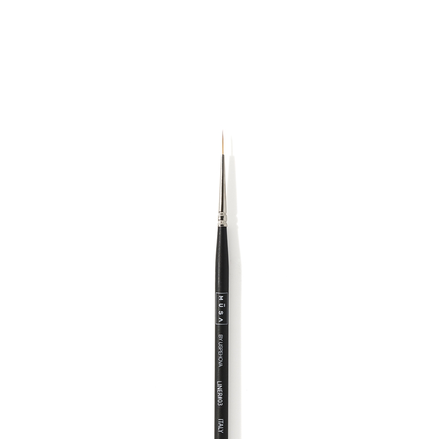 Pincel Liner 03 de MŪSA NAILS SPAIN para nail art, ideal para líneas finas y detalles precisos