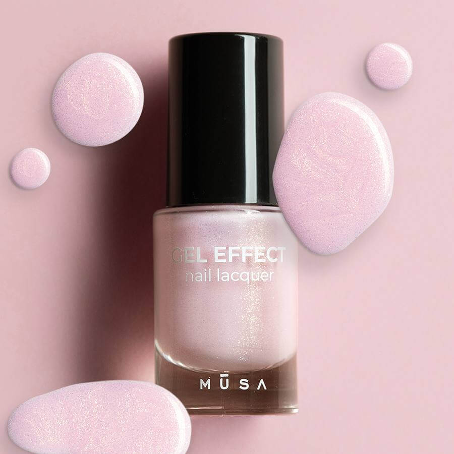 Esmalte Gel Effect 15 - Rosa Perla de Musa Nails en botella de 8 ml, mostrando su elegante color rosa perlado.