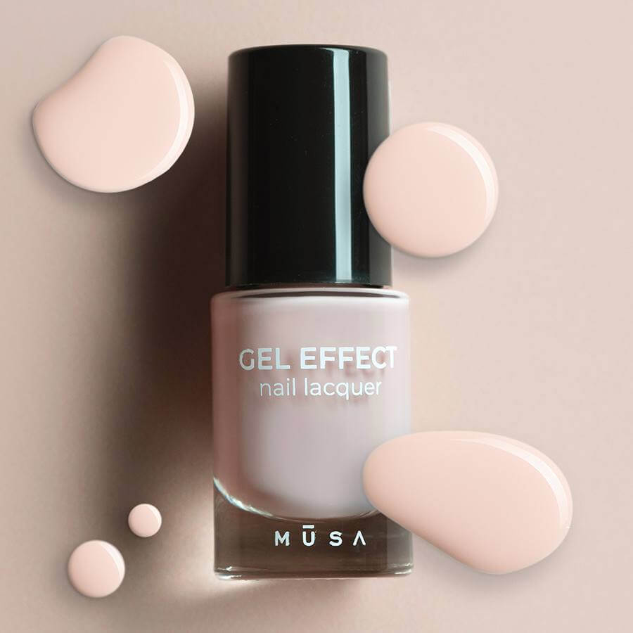 Esmalte Gel Effect 17 - Rosa Empolvado de Musa Nails en botella de 8 ml, mostrando su elegante tono rosa suave.