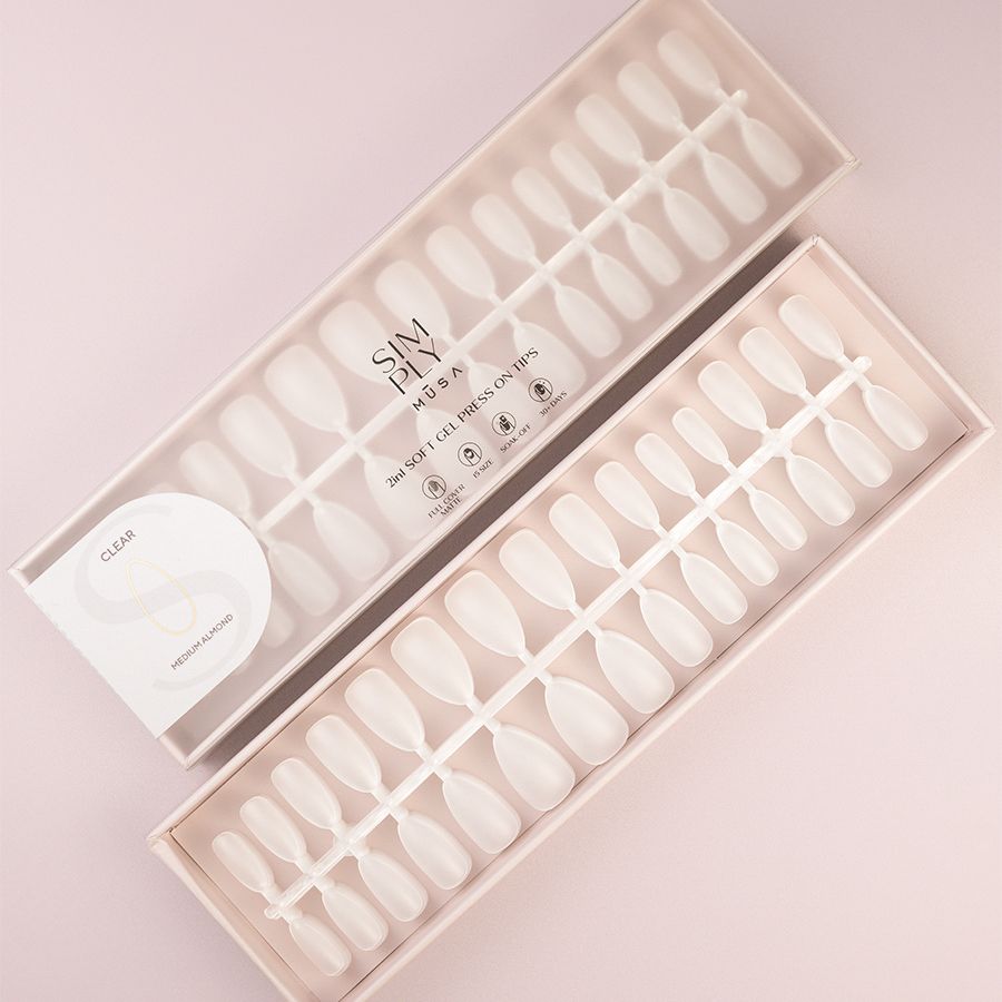 Tips Soft Gel Press On Clear Almendra Media, una opción natural y personalizable para manicuras duraderas.