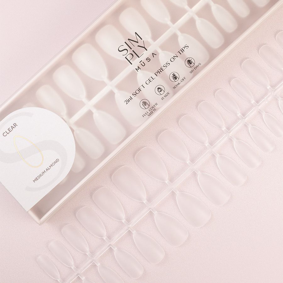 Tips Soft Gel Press On Clear Almendra Media, una opción natural y personalizable para manicuras duraderas.