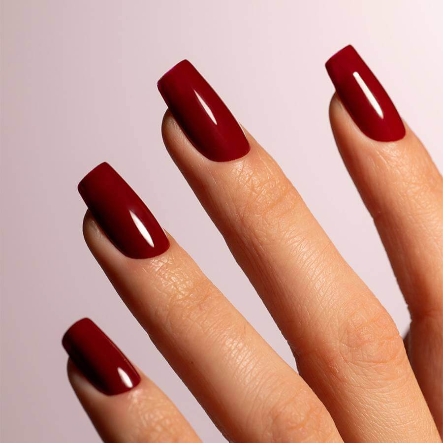 Gel semipermanente color burdeos sin HEMA Simply Musa SP020 de 8 ml