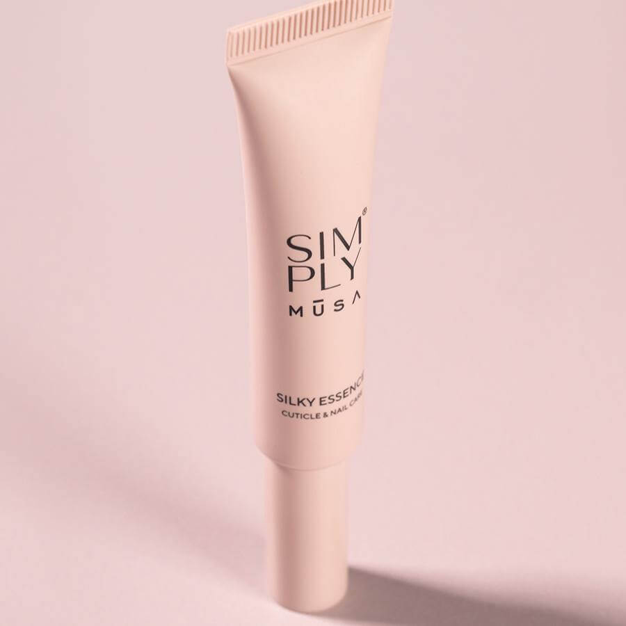 Silky Essence Simply Musa sérum nutritivo para uñas y cutículas