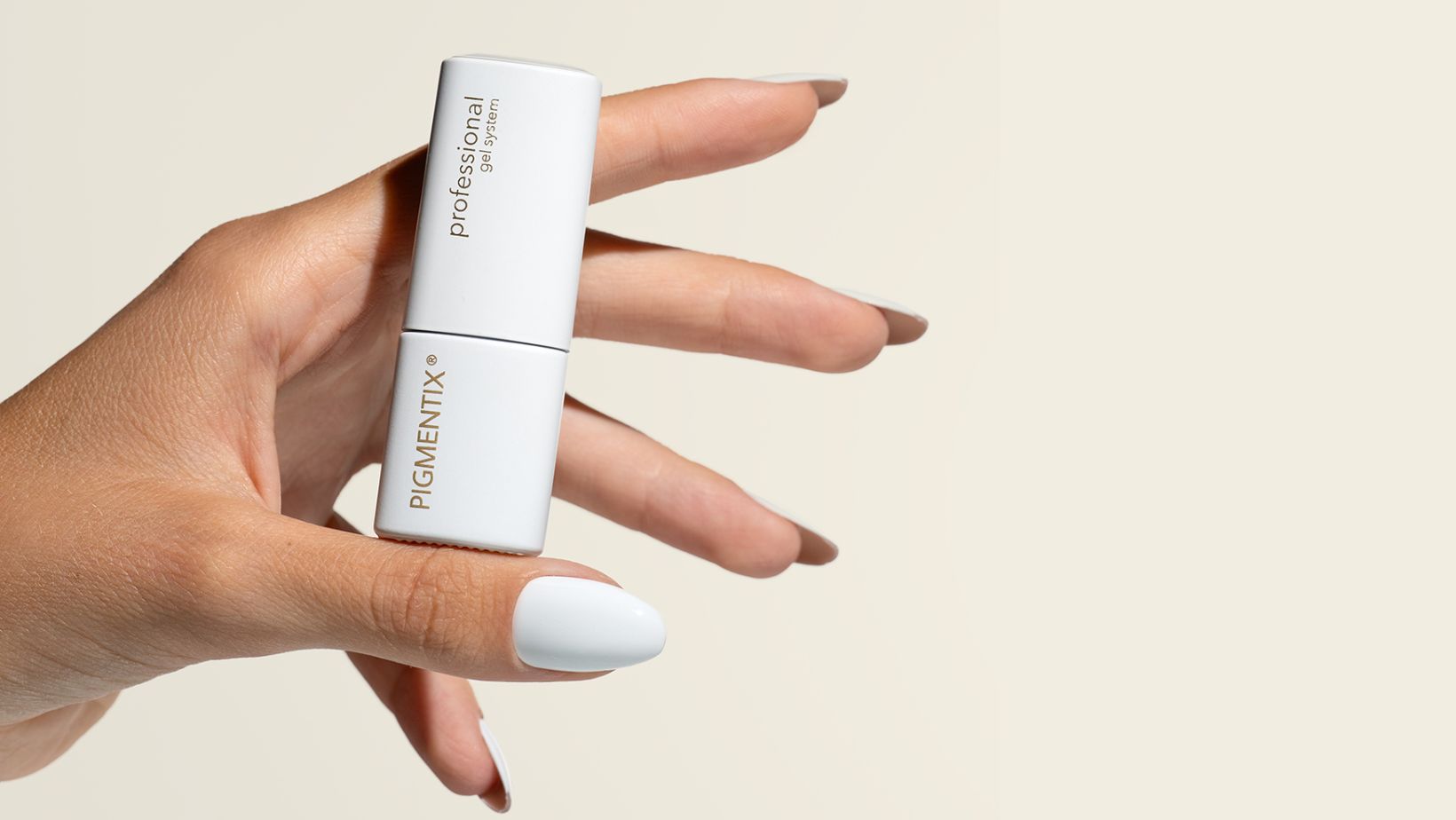 Cómo trabajar el blanco perfecto en uñas profesionales