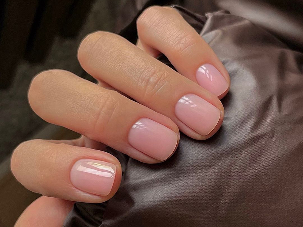 Tendencia de Soap Nails en Manicura Elegante: Descubre el Estilo Minimalista